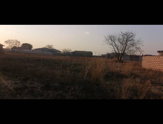1,884M² VACANT LAND FOR SALE IN JAMESON PARK